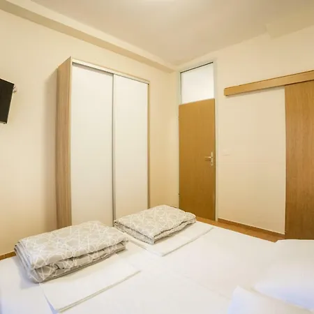Cvita * Gradac (Split-Dalmatia)